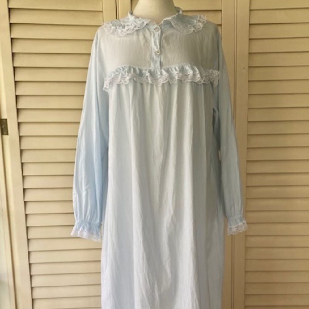 The Vermont Country Store Cotton Nightgown💤